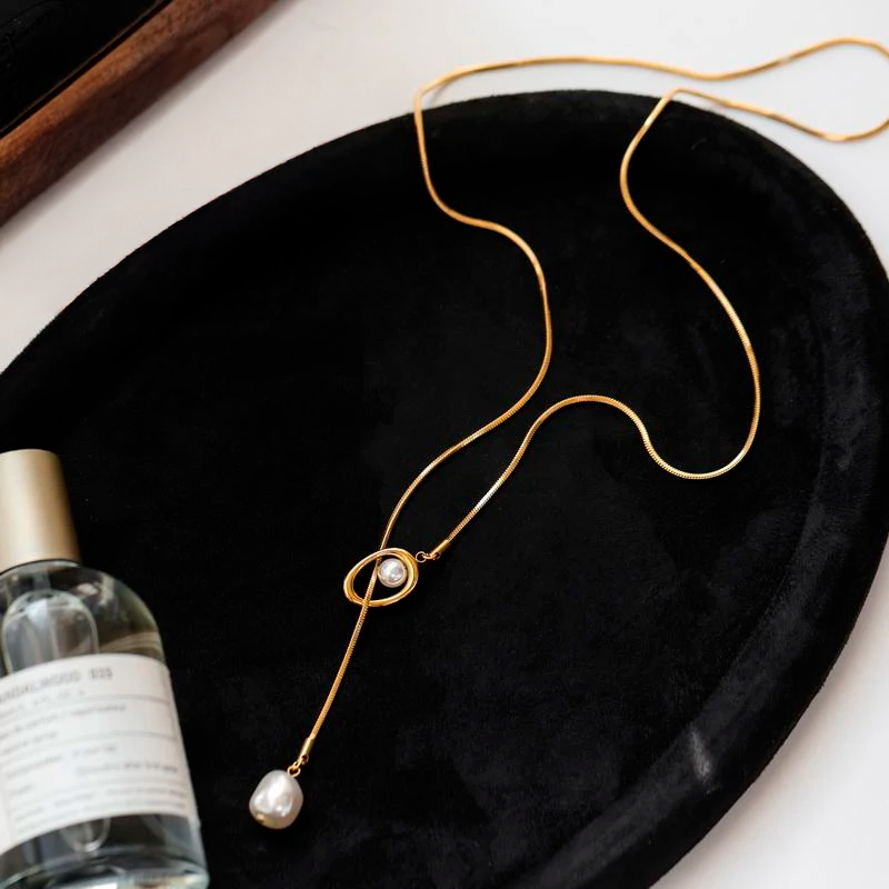 Pearl Loop Lariat Necklace