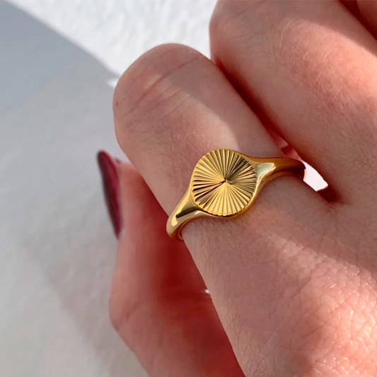 Golden Radiance Sunburst Ring