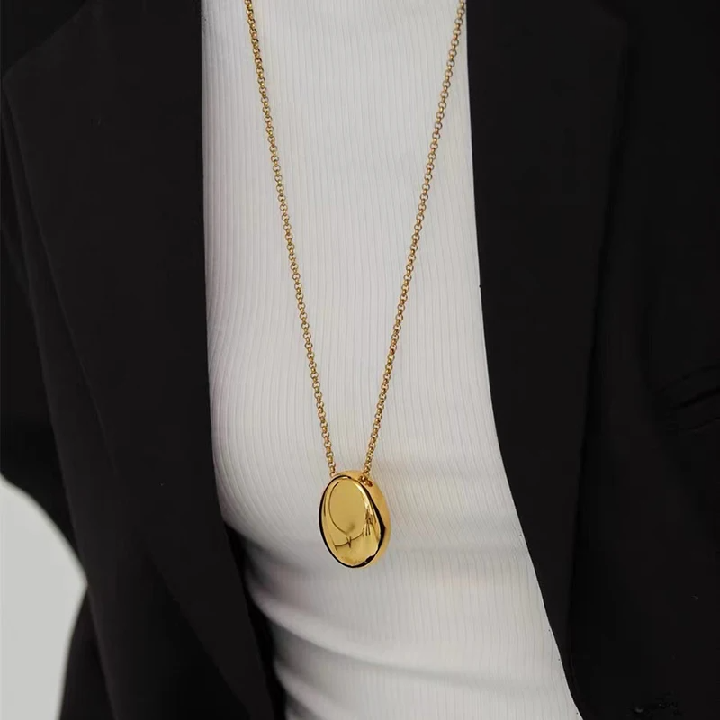 Sculpted Oval Pendant Necklace