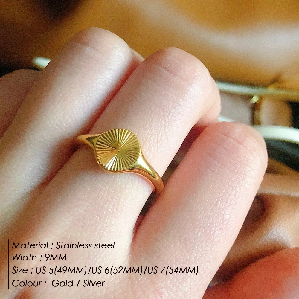 Golden Radiance Sunburst Ring