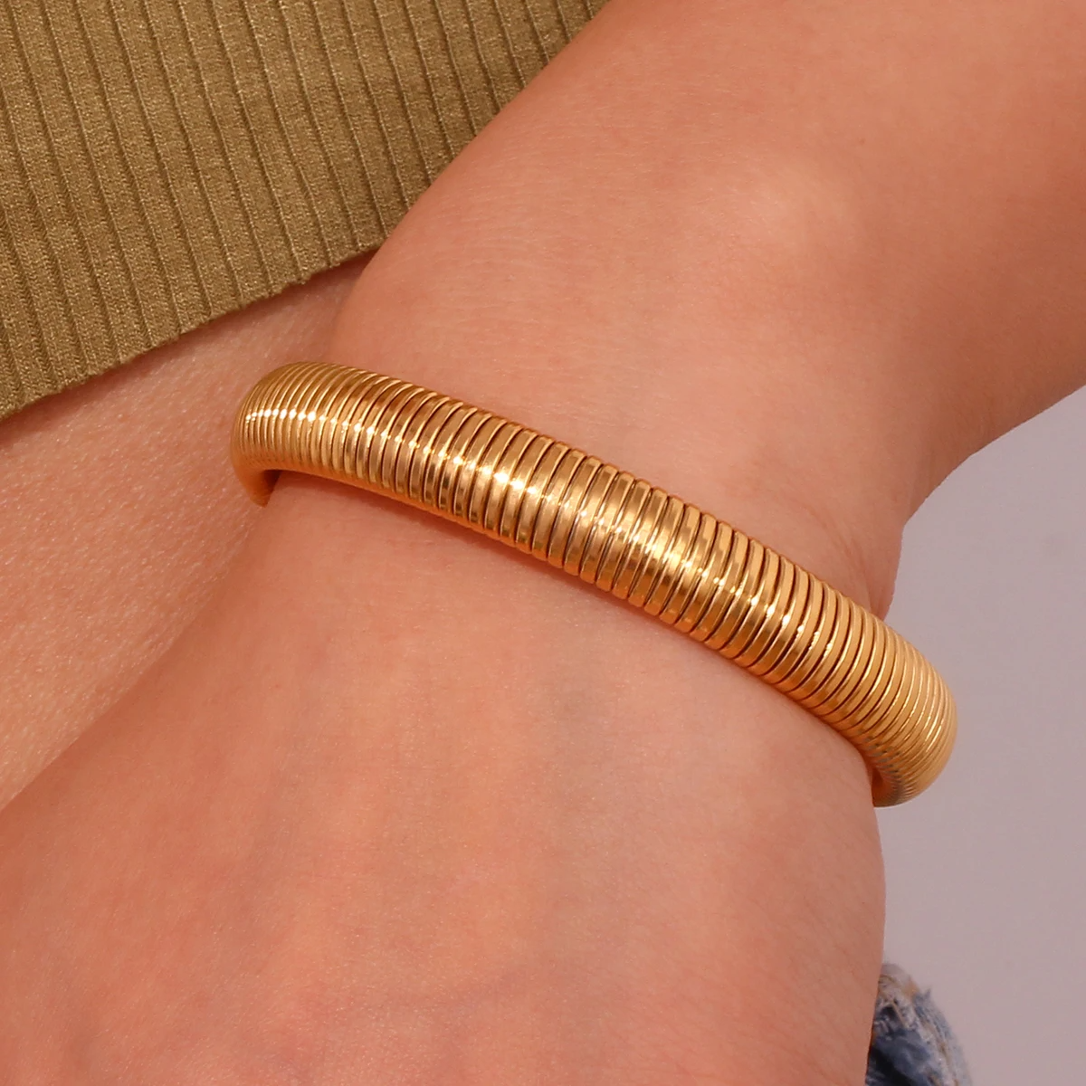Bold Serpentine Coil Cuff
