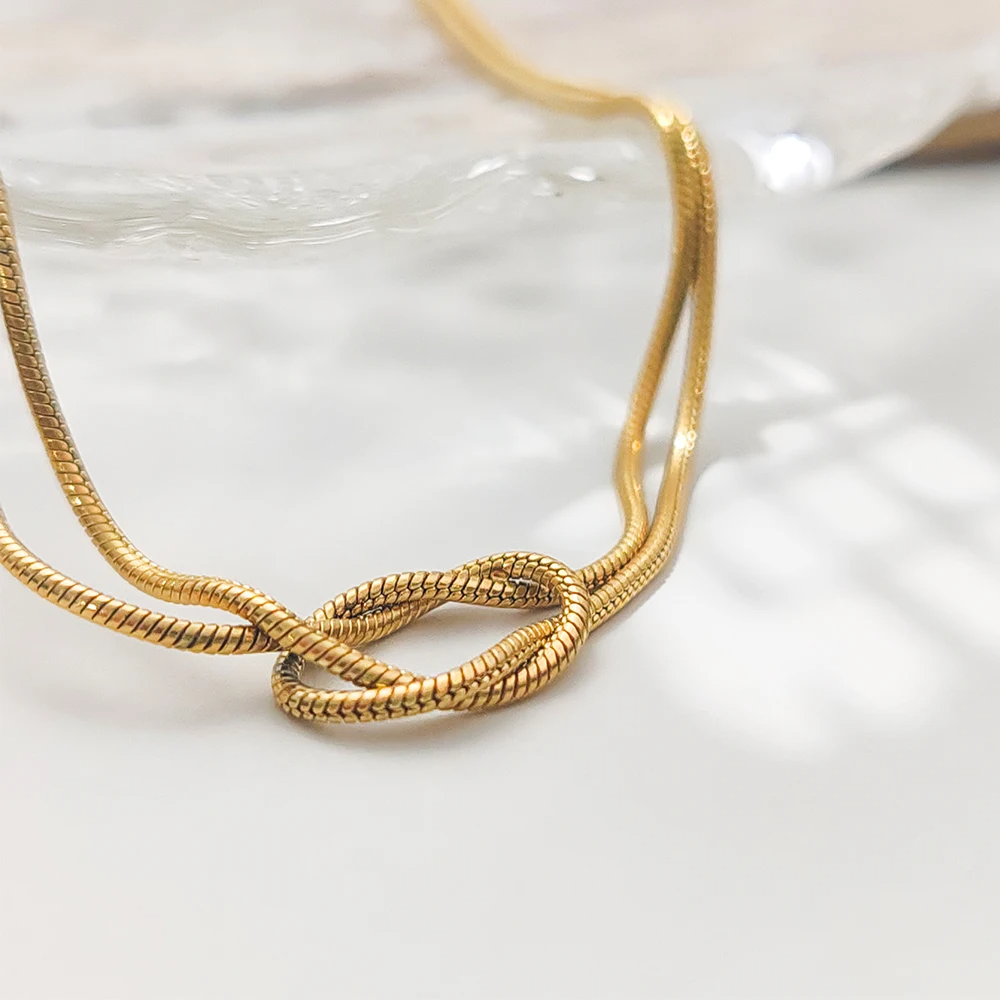 Twist Knot Snake Chain Choker