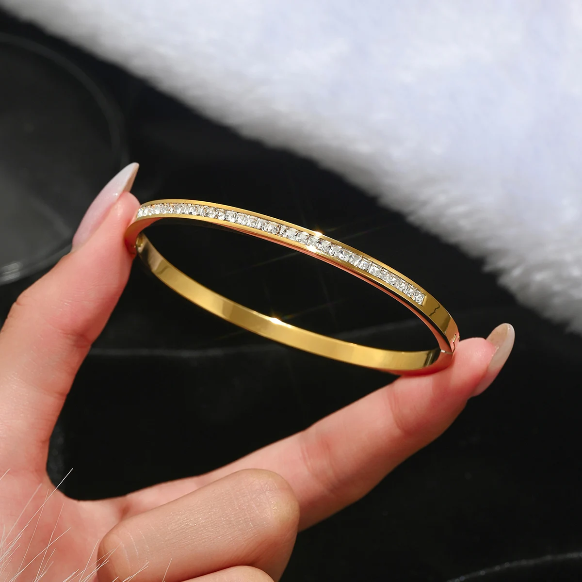 Golden Radiance Bangle Set