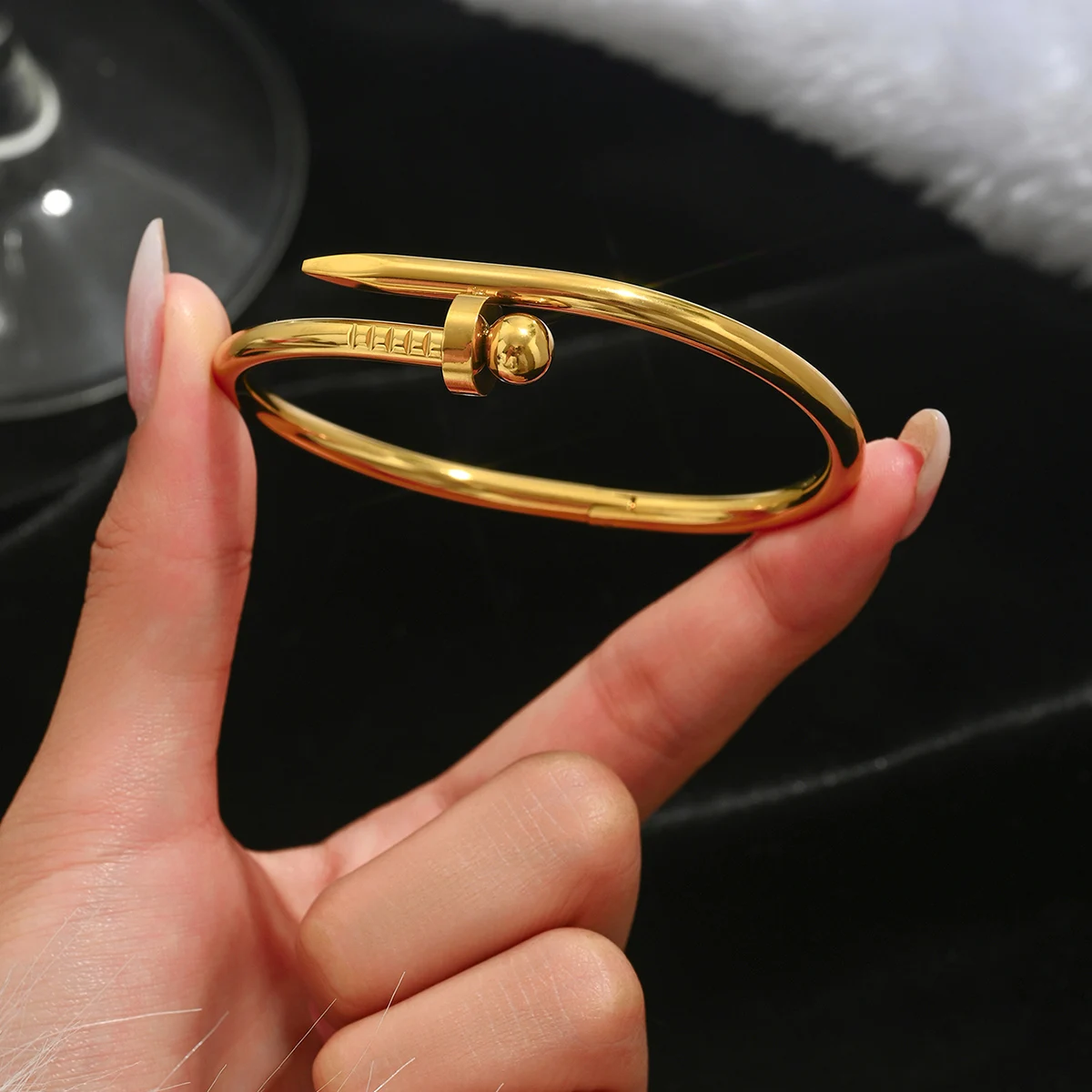 Golden Radiance Bangle Set