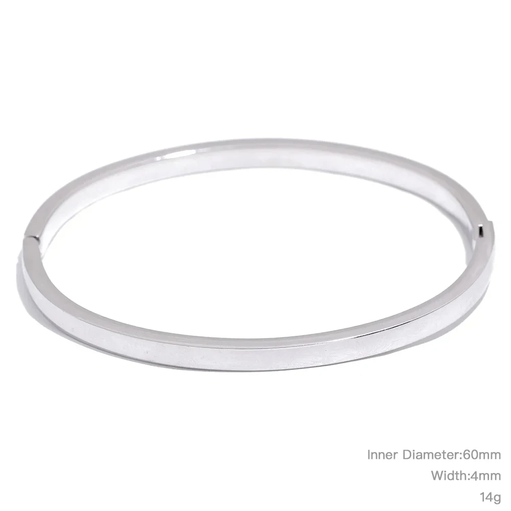 Sculpted Curve Bangle