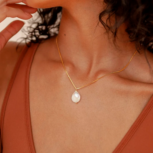 Baroque Pearl Teardrop Necklace