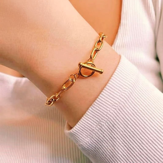 Chainlink Toggle Bracelet