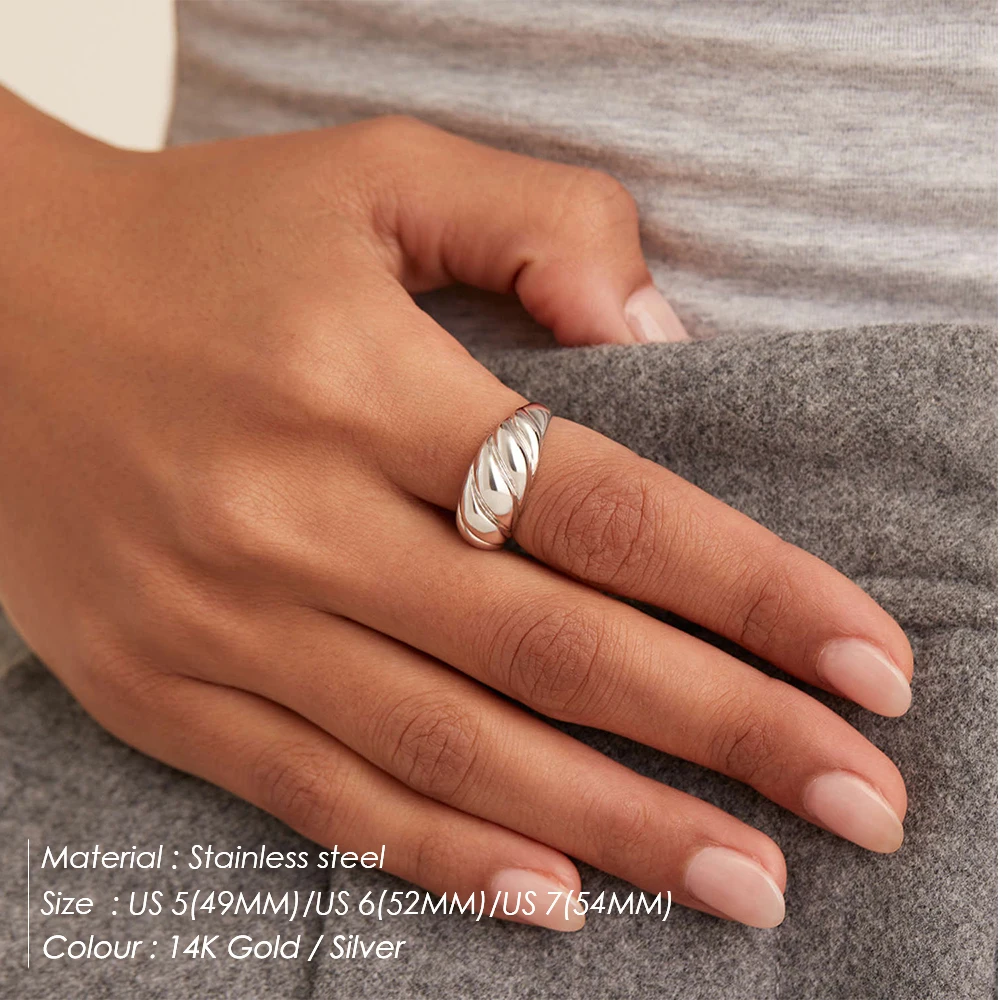 Ribbon Twist Band Ring