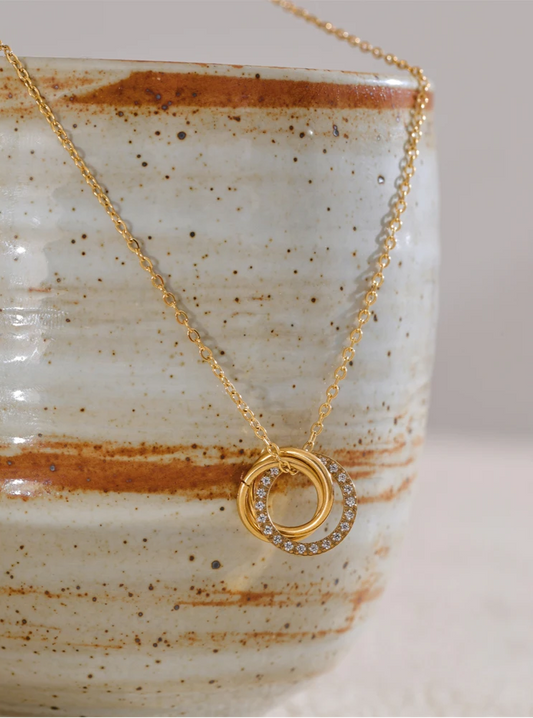 Interlocking Sparkle Circles Necklace
