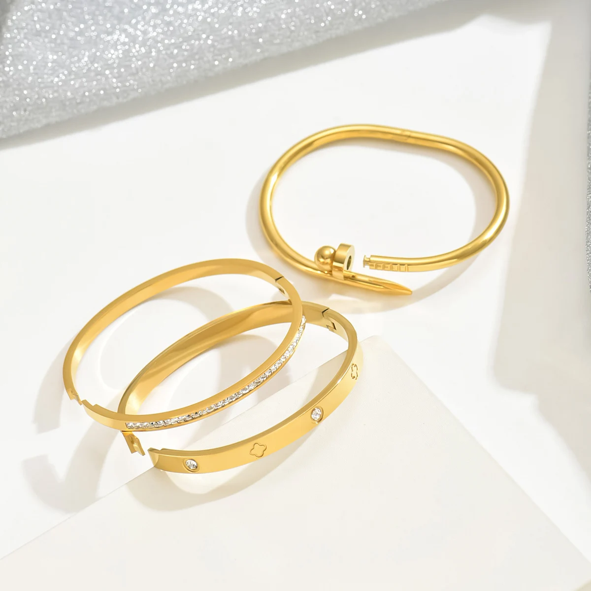Golden Radiance Bangle Set