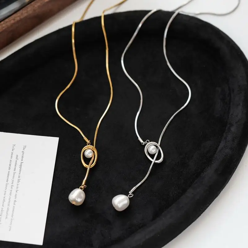 Pearl Loop Lariat Necklace