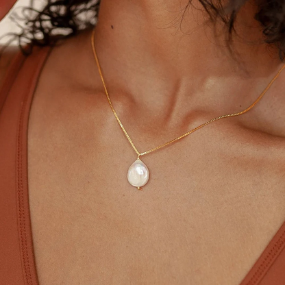 Baroque Pearl Teardrop Necklace