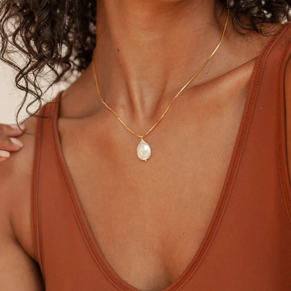 Baroque Pearl Teardrop Necklace