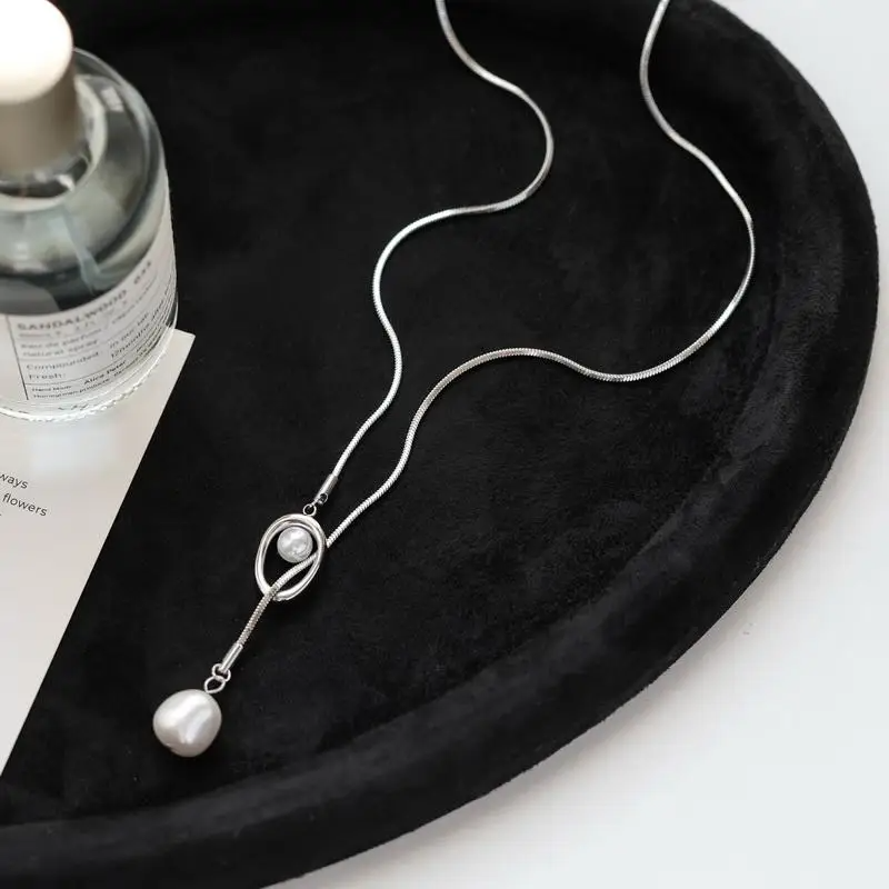 Pearl Loop Lariat Necklace