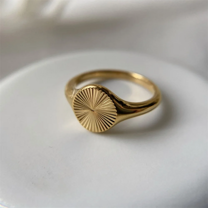 Golden Radiance Sunburst Ring